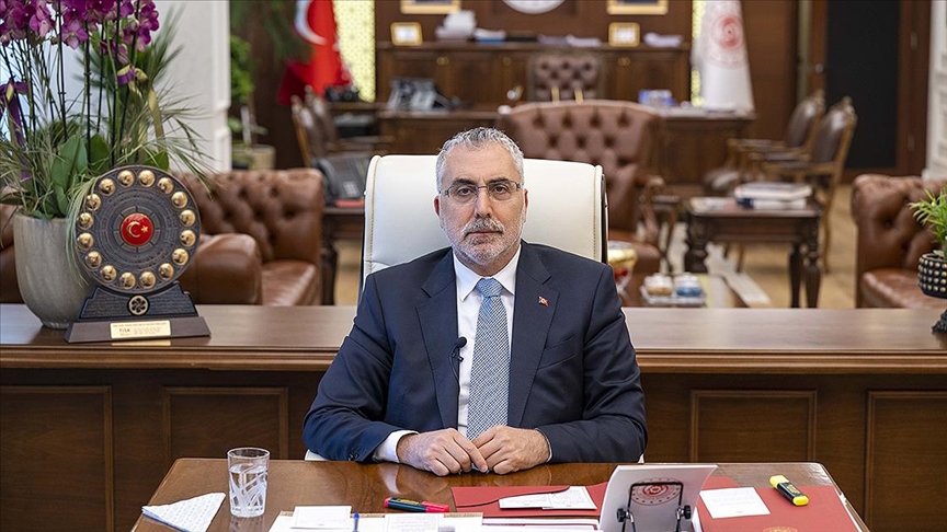 Çalışma ve Sosyal Güvenlik Bakanı Işıkhan: Torba yasa teklifinde en düşük memur maaşı 22 bin lira olacak