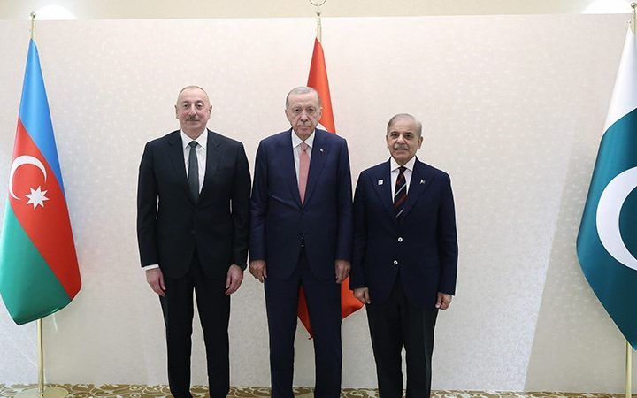 Erdoğan, Aliyev ve Pakistan Başbakanı Şerif ile üçlü toplantı yaptı