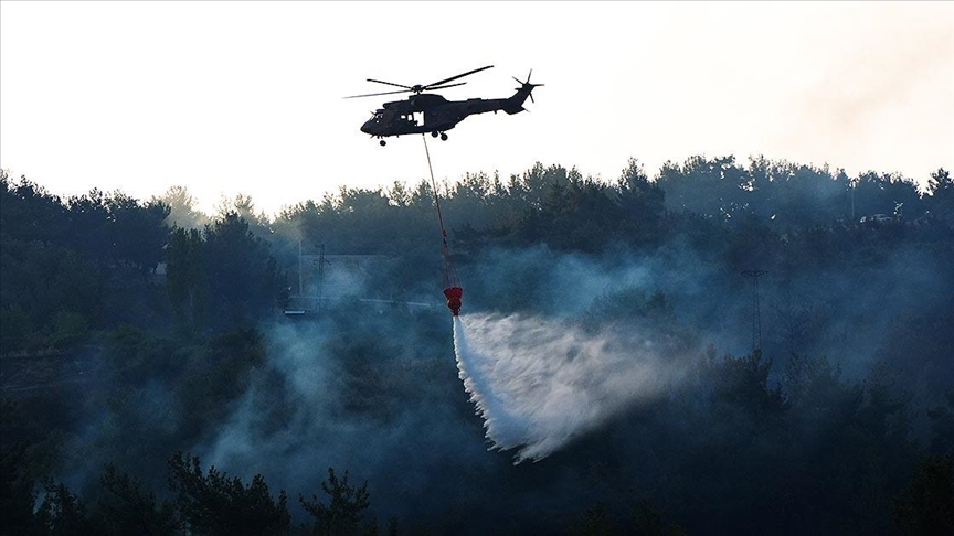 İzmir Bornova’da çıkan orman yangınına müdahale ediliyor